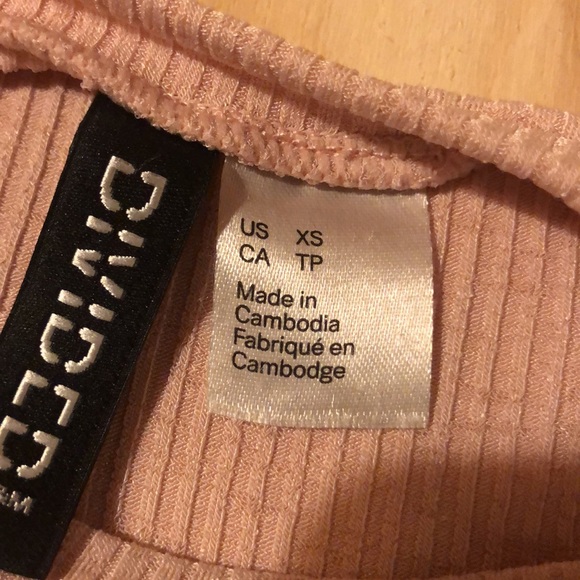 Baby pink long sleeve crop top. Size XS - Picture 2 of 2